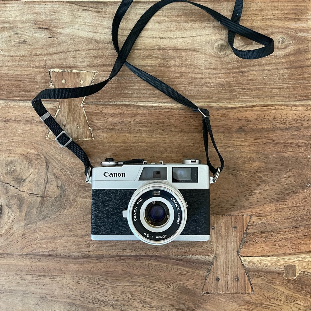 Vintage CANON : Canonet 28 Film Camera with Lens